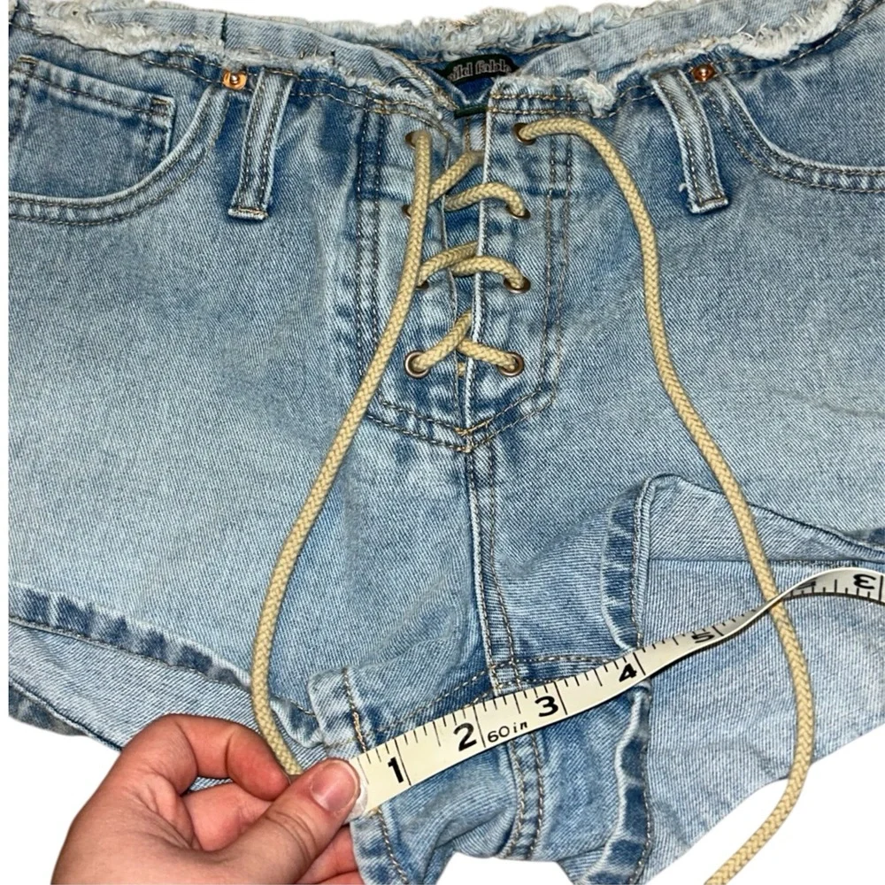 100% cotton lace-up light wash denim shorty-shorts size women’s 6 by wild fable - Picture 8 of 10